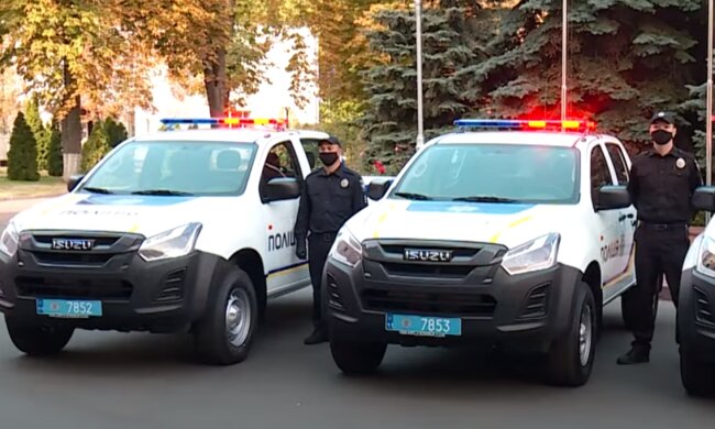 "Синяя" тернополянка смяла 4 машины и сбежала пьянствовать дальше - "Так нужно уметь!"
