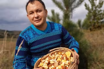 Священник из Тернопольщины "намолил" гигантские грибы: "Как из Чернобыля"