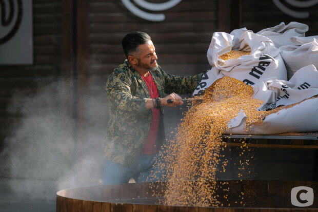 Професійних кухарів перетворять на "Попелюшок": МайстерШеф-9 приготував для них тонну зерна, хто вилетить ще на початку