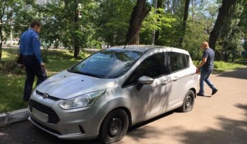 Невідомі напали на автівку лідерки фракції "БПП" 