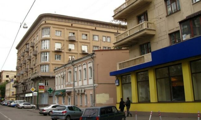 В киевских "сталинках" рекордно подешевели квартиры