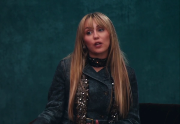 Майли Сайрус, кадр из интервью