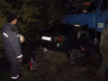 В Черкасской области легковушка влетела в «КамАЗ» (фото, видео)