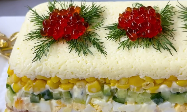 Новогодний салат, кадр из видео