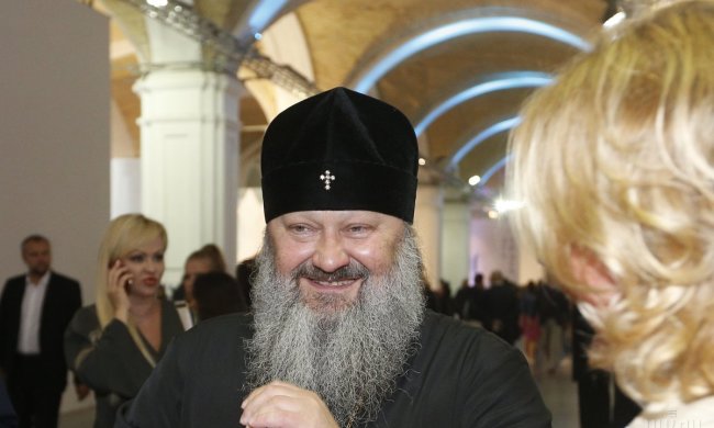 Одіозний настоятель Києво-Печерської лаври залишає офіціантам на чай життя: до вечора помрете всі