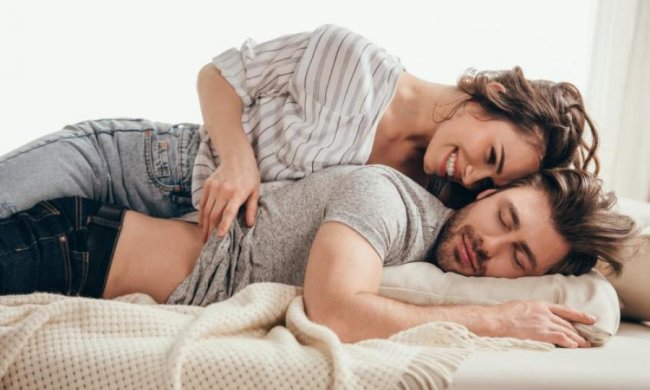 Еротичний гороскоп на 25 серпня: Левам терміново потрібен боді-арт