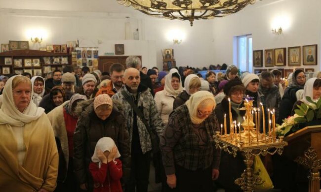 Без слов: львовский священник провел уникальное богослужение