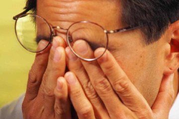 Вчені назвали сім звичок, що псують зір