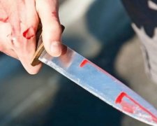 Росіянка намагалася зарізати власну доньку