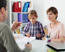 Ребенок отсутствует на уроках: какой документ потребуют от родителей