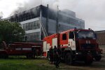 В Запорожье пламя уничтожило известную фабрику обуви, - столб едкого дыма и ущерб на миллионы