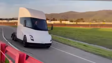 Tesla Semi, фото: скриншот из видео