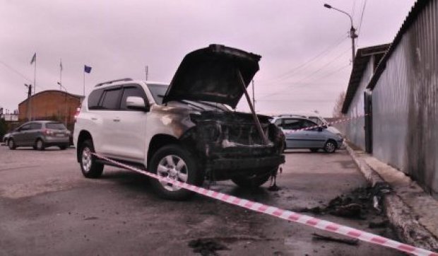 Поджог после выборов: сумскому депутату повредили «Ленд Крузер»