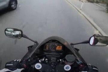 На Закарпатті п'яний в дим шумахер збив мотоцикл - двоє загиблих, село ридає