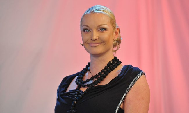 Посміховисько тижня: Волочкова блиснула огидною лисиною на вечірці