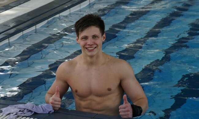 Максим Долгов