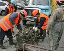 Коммунальщики Кличко оставили киевлян без горячей воды и схватились за лопаты