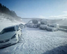 Десятки постраждалих та 20 розтрощених авто: у масштабну ДТП в Словаччині потрапили українці