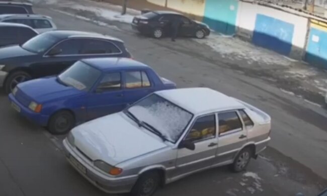 В Харькове орудует наглый домушник, не стесняется воровать даже днем - берегите квартиры