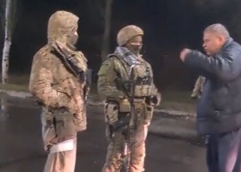 Мужчина отчитал росиян за войну, скриншот