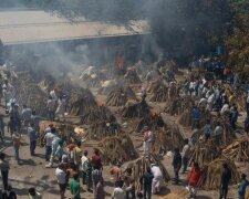 Спалах covid-19 в Індії, фото: AP/Altaf Qadri