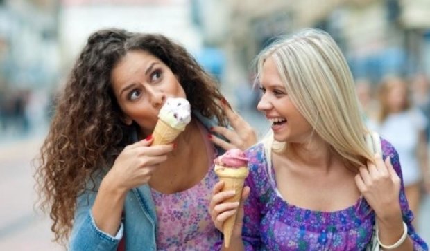 Ученые назвали мороженое мощным антидеприсантом
