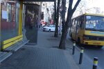 Дніпряни непритомніють прямо в маршрутках — привели до тями і кинули на зупинці