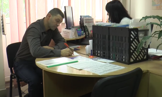 Оформление соцпомощи. Фото: скрин youtube