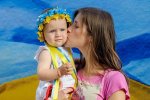 Українські діти знялися для благодійної акції «Фото патріота»