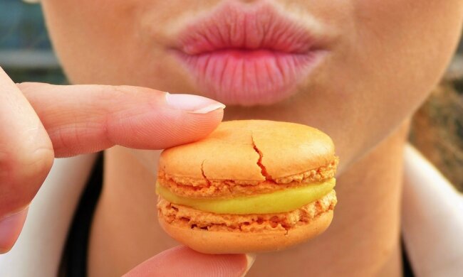 Ласунам це не сподобається - як смаколики псують вашу посмішку