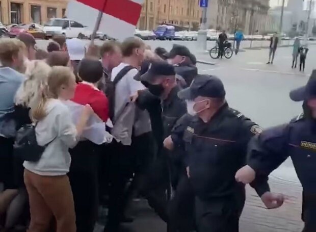 протесты в Беларуси / скриншот из видео
