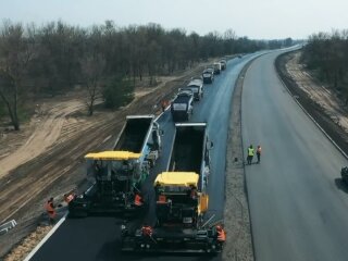 Велике будівництво, скрін з відео