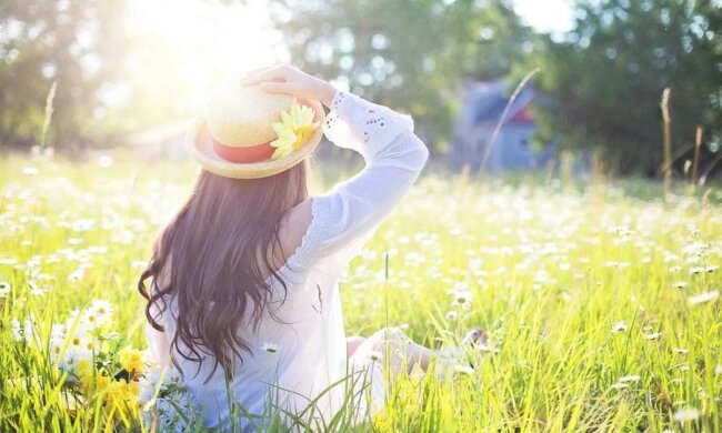 Весна, дівчина, фото: Pixabay