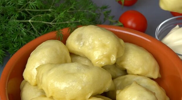 Как приготовить: Вареники с картошкой — рецепт и советы от Бабушки Эммы