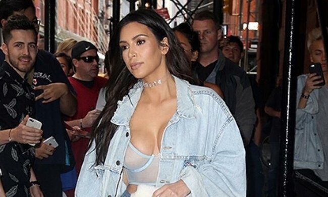 Эпатажная Кардашьян разгневала пользователей своим жестом (фото)