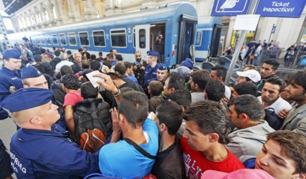 Мігранти прибувають в ЄС за фальшивими сирійськими паспортами - The Daily Telegraph