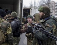 На два фронти: як українські депутати підгодовують бойовиків
