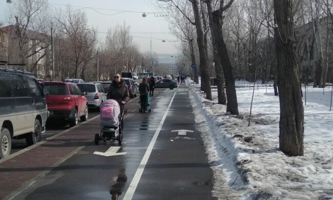 С колясками, фото: pikabu.ru