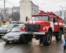 Тревога и огонь: популярный киевский ТРЦ затянуло дымом