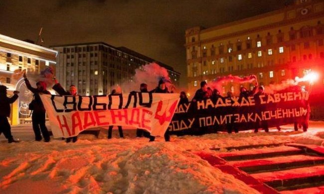 Задержанные из-за Савченко активисты объявили голодовку