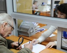 Головне за ніч: підвищення пенсійного віку та "скромна" зарплата Ситника