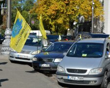 Главное за ночь: эстонский "подкол" Зеленского, развод Заворотнюк, бунт евробляхеров против Гончарука и новые платежки