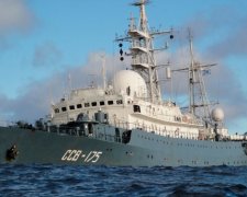 Корабель-шпигун росіян наблизився до кордонів США