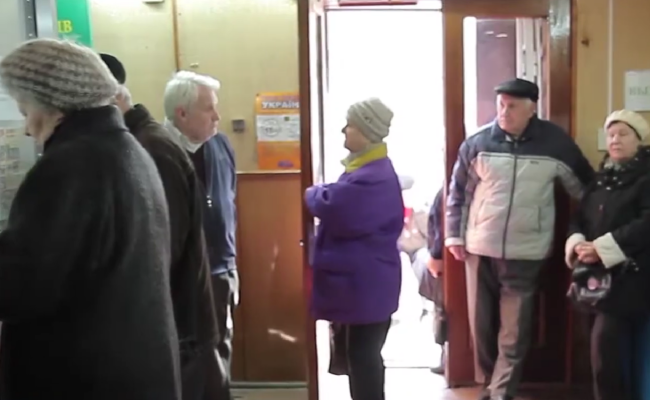 Пенсионеры. Фото: скрин youtube