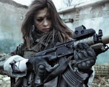 Вражаюча дуель: дівчина-снайпер проти бойовика