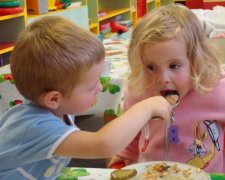 У 50-ти дитсадках Севастополя знайшли зіпсовані продукти