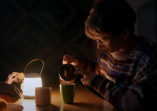 Вимкнення світла. Фото: скрін youtube