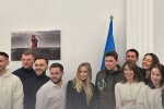 Михайло Подоляк з блогерами, фото із соцмереж