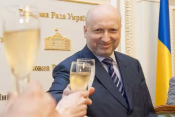 Пастор гуляє: Турчинов відсвяткував 53 роки та задекларував 2 мільйони