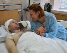 Любовь лечит: лавстори АТОшника и волонтерки тронула опытного медика
